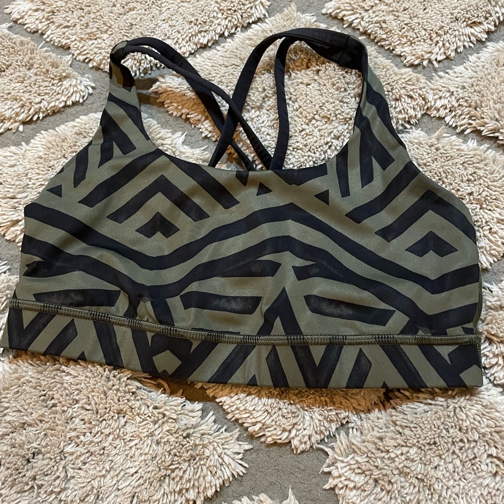 GUC size 6 Lululemon bra